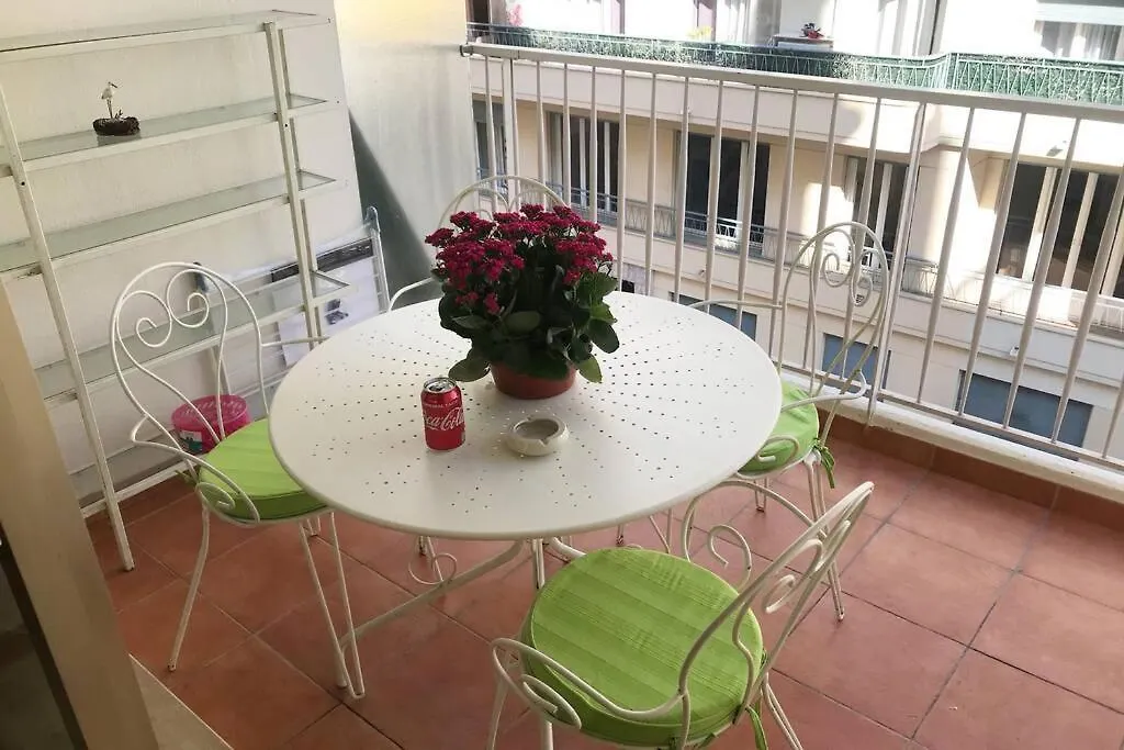 studio centre nice proche de mer Appartement